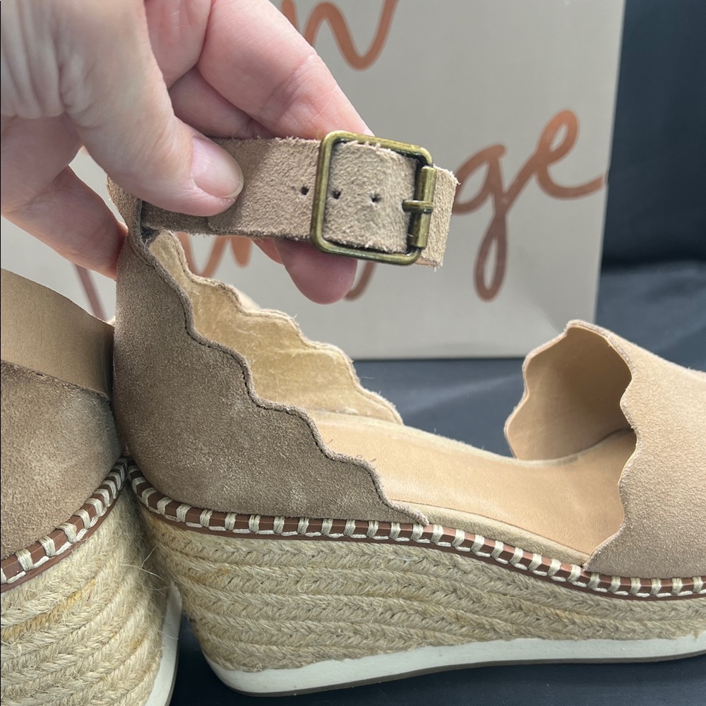 Crown Vintage Beige Scalloped Wedges - Picture 7 of 8